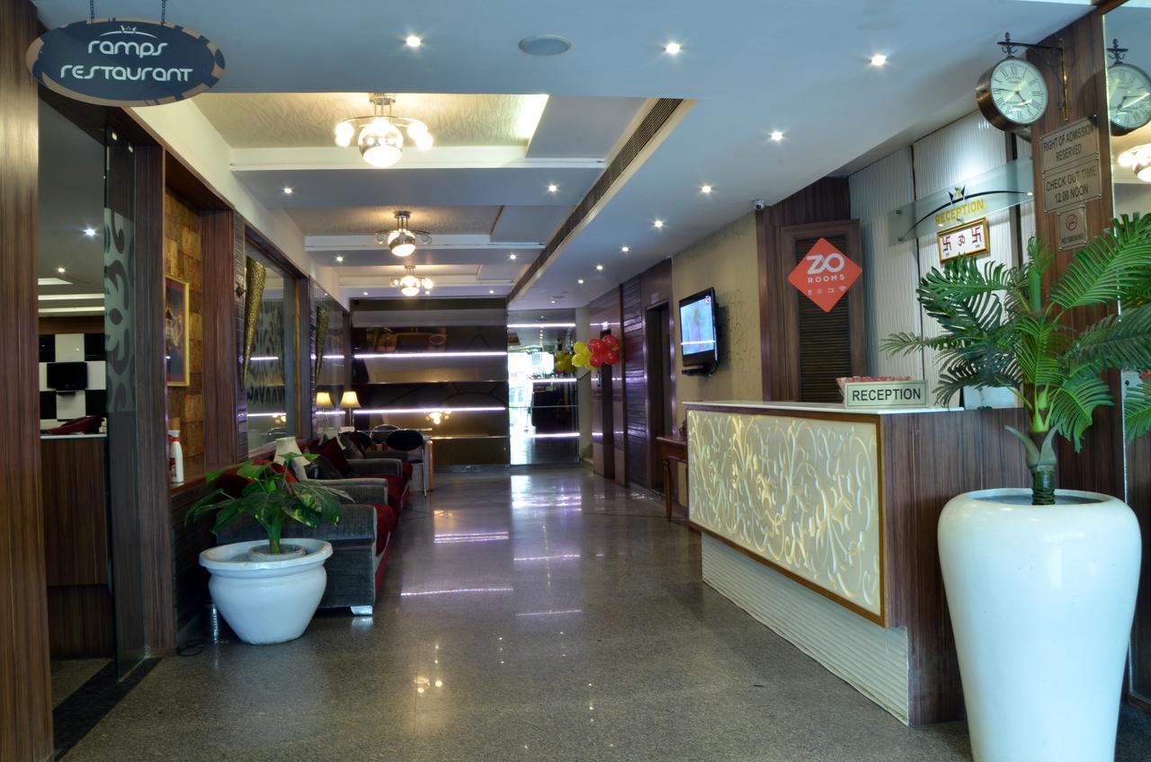 Hotel Poonam Plaza Agra  Buitenkant foto