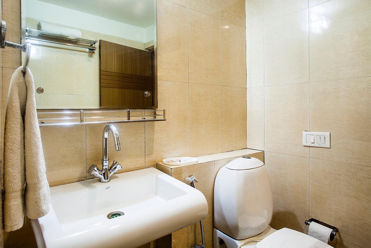 Hotel Poonam Plaza Agra  Buitenkant foto